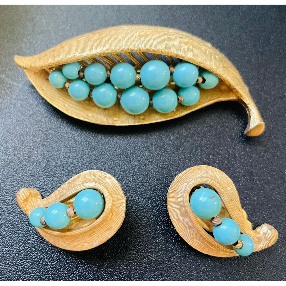 Vintage Kramer Brooch and Clip Earrings Set Turquoise and Gold
